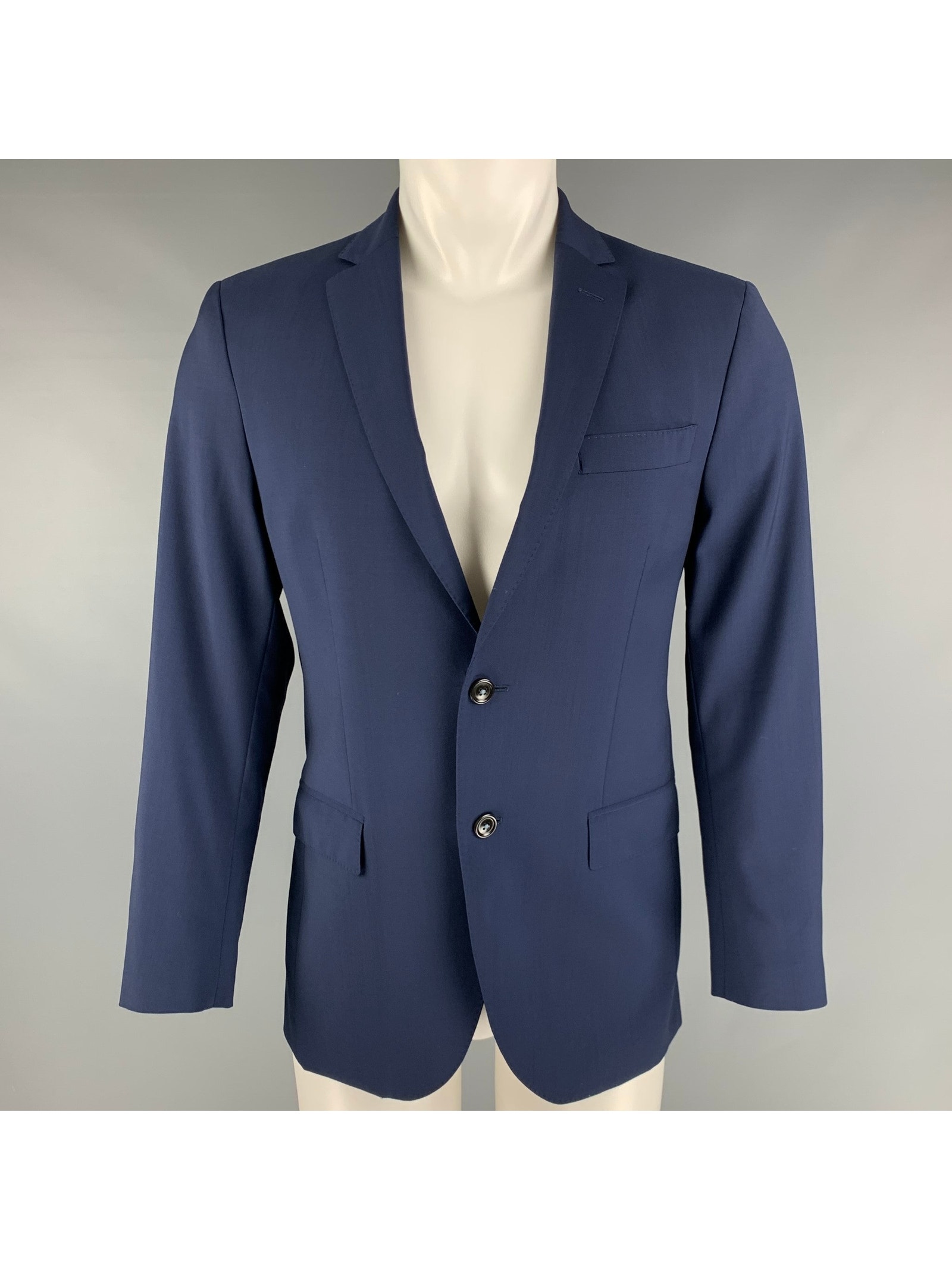 Carolina Herrera Size 38 Navy Virgin Wool Single Breasted Sport Coat